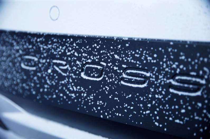 New 2021 Volvo V90 Cross Country review