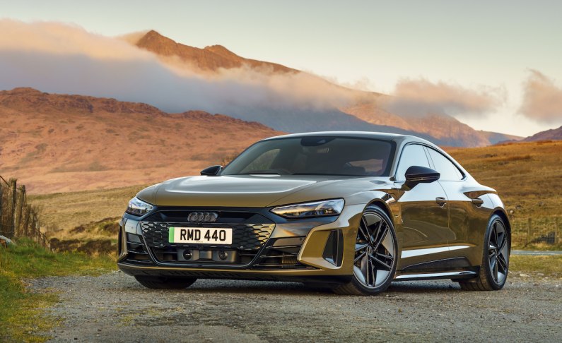 New 2021 Audi e-tron GT review