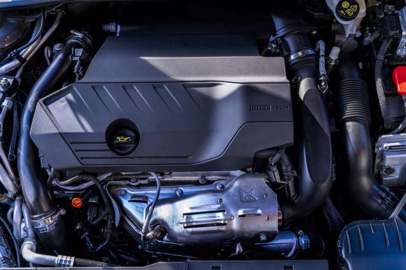 New 2021 Peugeot 508 PSE review